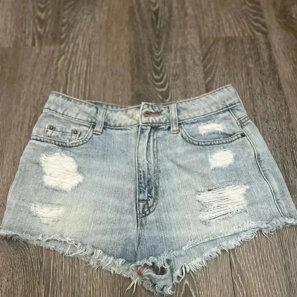Urban Outfitters BDG Denim Shorts. Size 27 - Picture 1 of 5